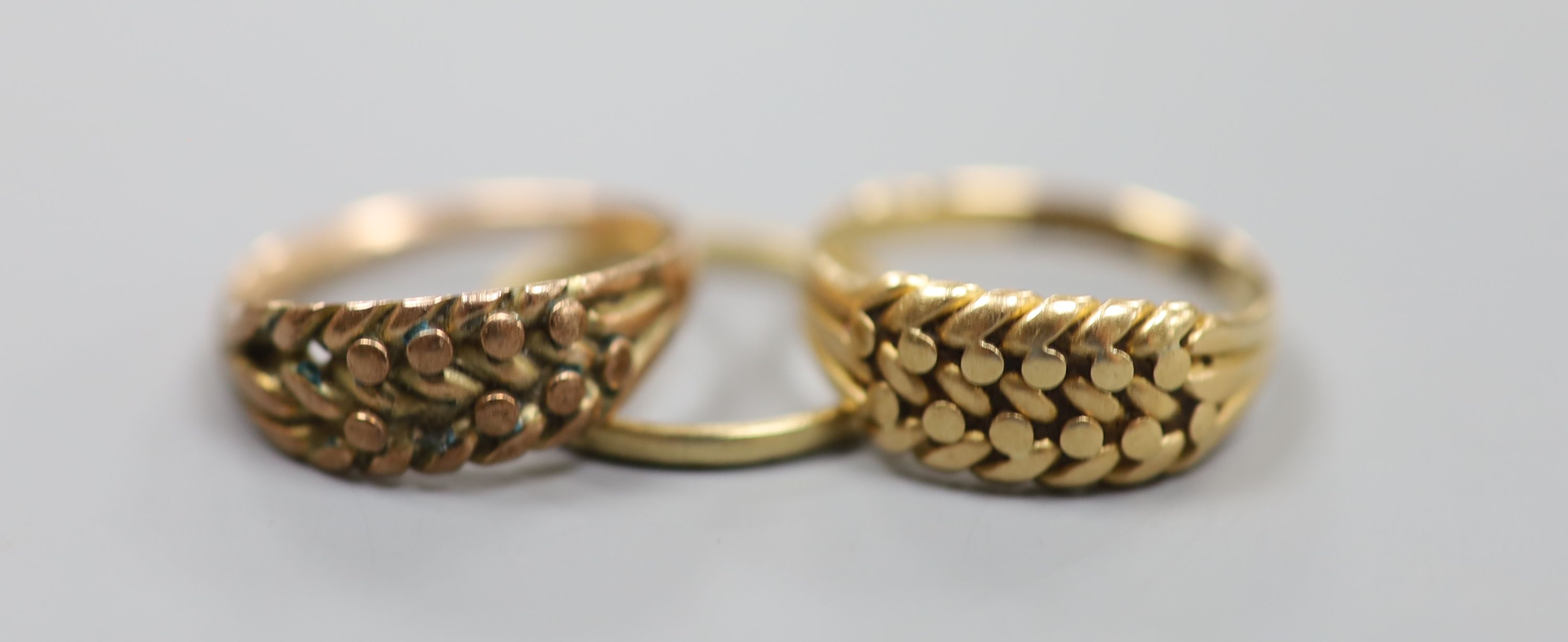 Three assorted 9ct gold rings